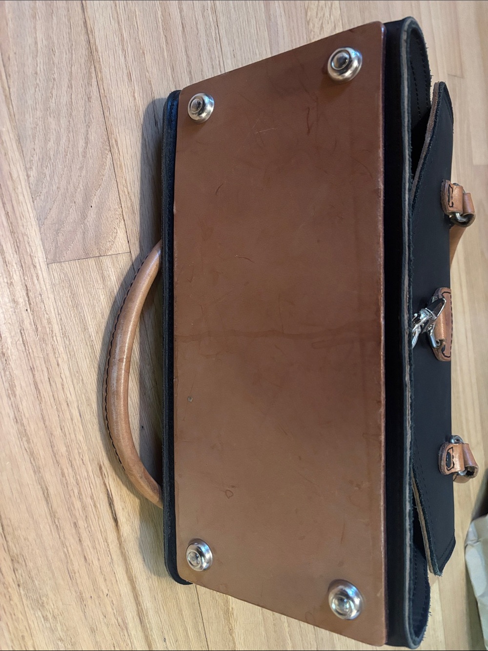 Saddleback, leather water, bag, black with brown handles and silver hardware - Picture 5 of 9